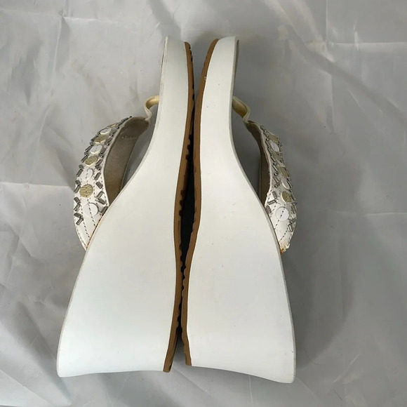 CLARKS Platform Wedge Thong Sandals White Beaded Vegan Leather Boho Size 11 - Picture 6 of 12